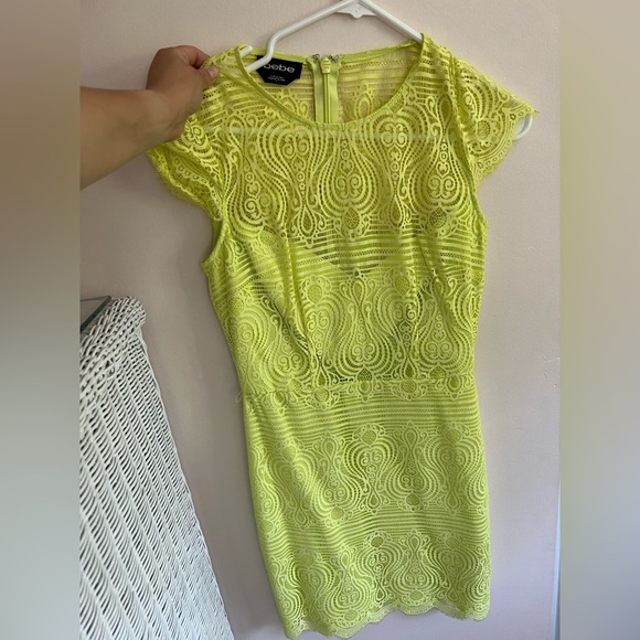 Bebe Neon Green party dress in size 6 - Picture 3 of 3